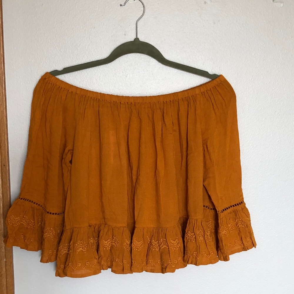 NWT Off the shoulder Top